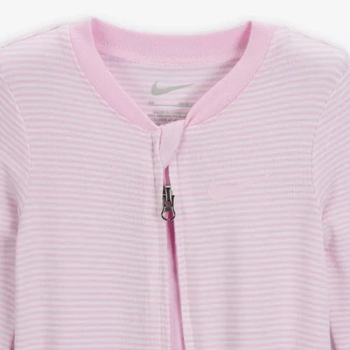 נייק אוברול מעבר